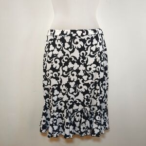 White House Black Market Floral Black/ White  Women's Ruffled Skirt S- XS